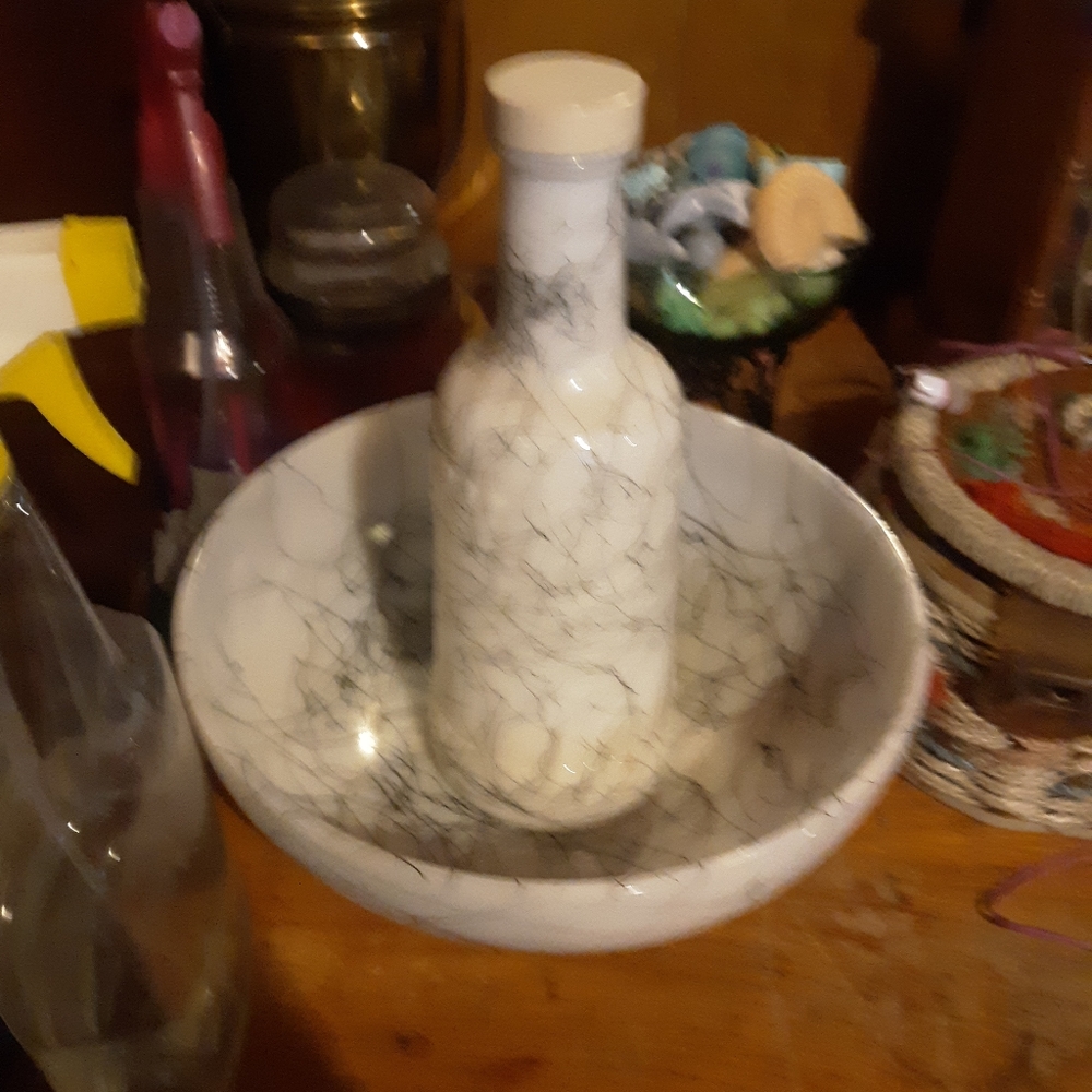 Some kind of dish set made with horse hair